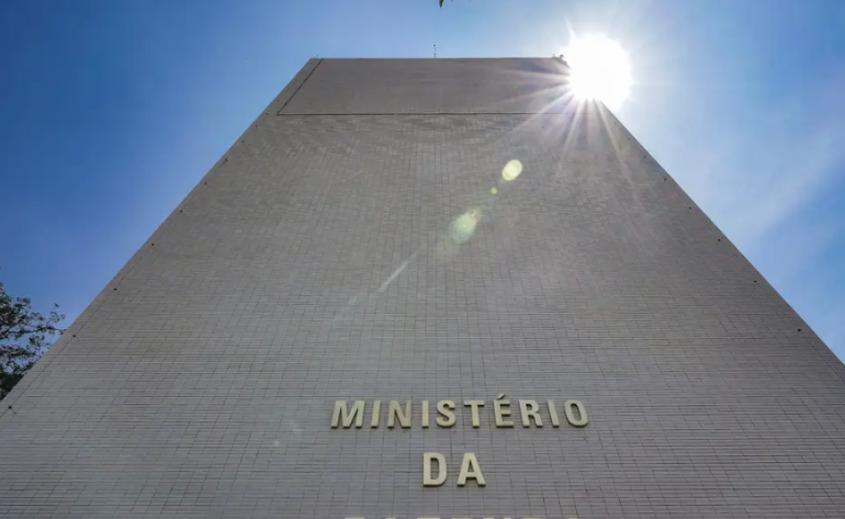 Novo decreto alivia IOF sobre crédito, previdência e risco sacado; veja mudanças