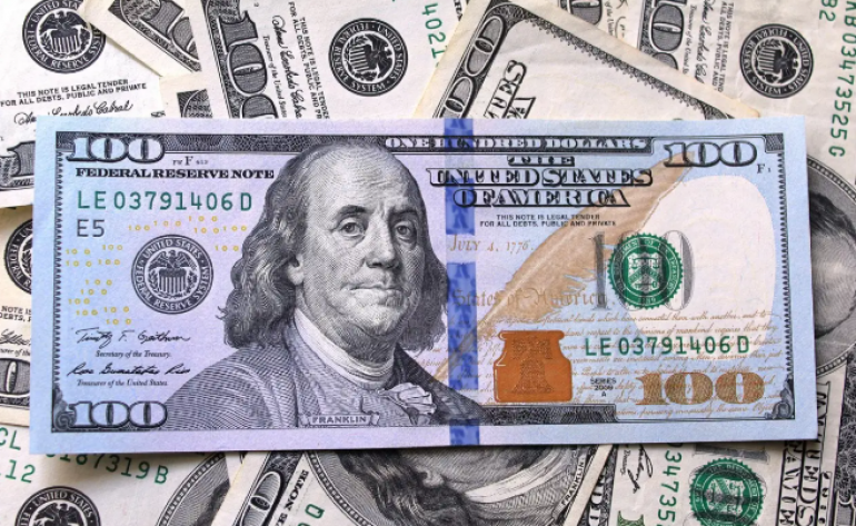 Dólar hoje sobe em linha com exterior após desabar na véspera