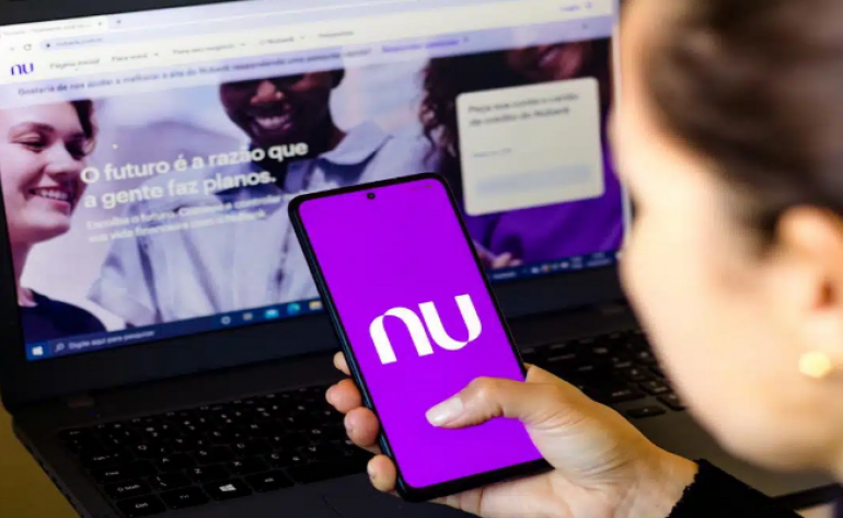 Após norma do Banco Central, Nubank pretende obter licença bancária no Brasil em 2026