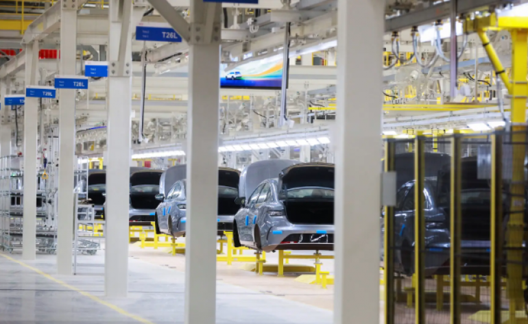 Confiança da indústria do Brasil melhora em fevereiro pelo 3º mês