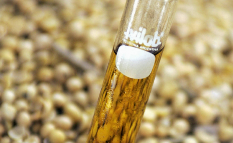 Biodiesel fica competitivo frente ao diesel importado enquanto agro pede alta na mistura