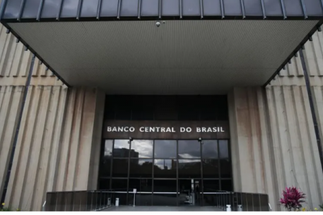 Tarifa dos EUA tem efeito incerto e impactos setoriais relevantes, diz Ata do Copom