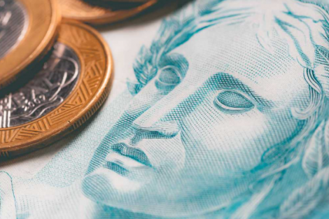 Novos dados econômicos no Brasil e nos EUA não trazem segurança aos Bancos Centrais