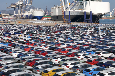 China admite cenário externo ‘complexo e severo’ após dados econômicos fracos