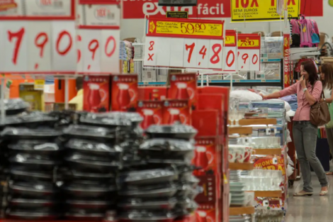 Prévia da inflação sobe abaixo da expectativa e mostra “descompressão” de serviços