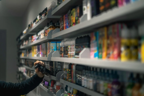 Estudo aponta toxicidade em líquidos de cigarros eletrônicos antes do aquecimento