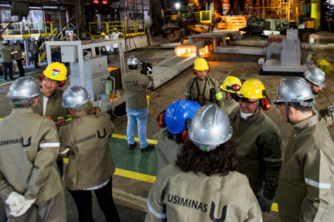 Produção de aço no Brasil recua em dezembro, mas vendas sobem
