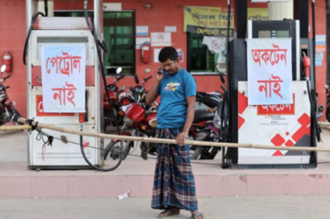 Escassez de diesel causada pela guerra atinge agricultores de Bangladesh
