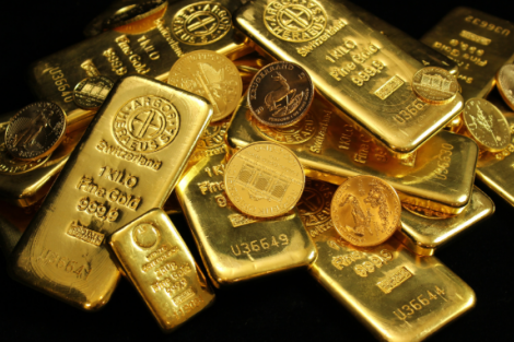Ouro fecha em queda de 2% com escalada no Oriente e dólar forte