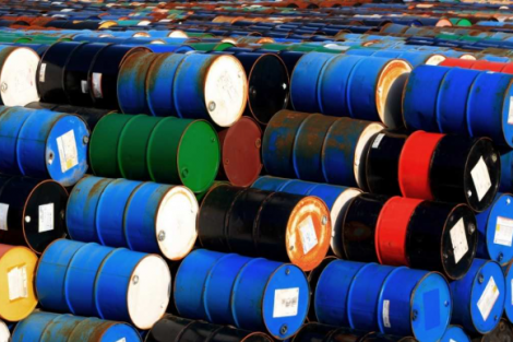 Queda livre: Petróleo cai 4% e atinge mínimas desde o início da guerra