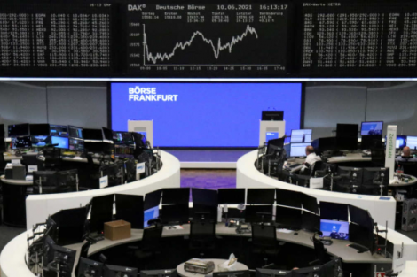 Bolsas da Europa fecham em alta apesar de disparada dos preços do petróleo